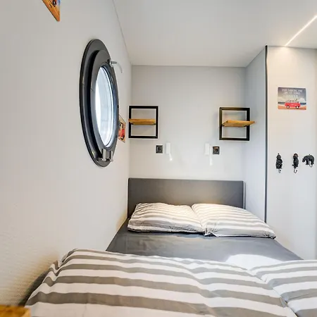 Beautiful Houseboat In Marina Of Volendam, Cleaning Included